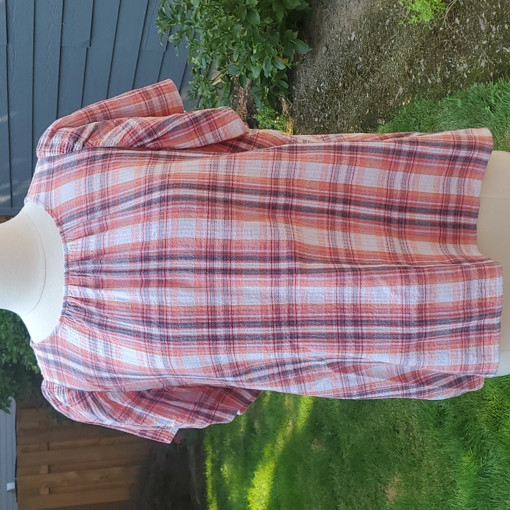 Plaid top